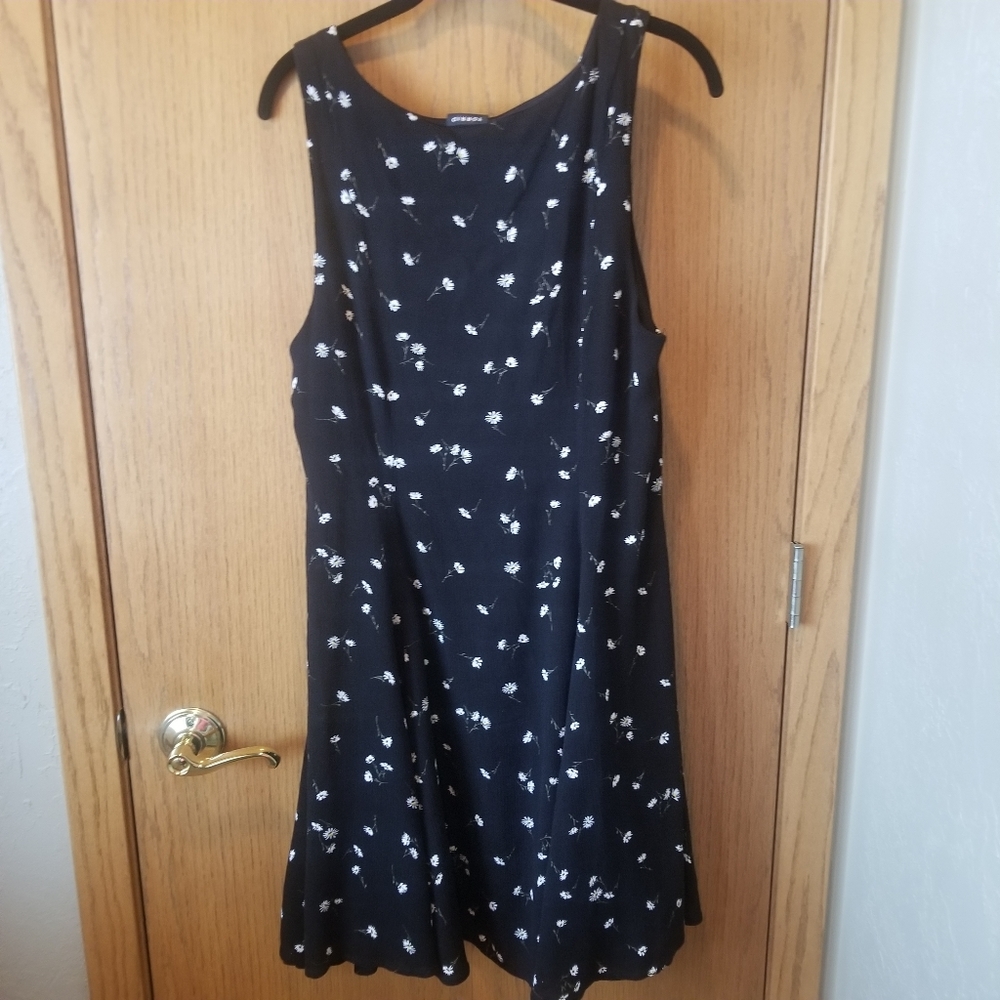 Torrid Plus Size 0 Black Floral Sleeveless Dress with lace up effect Worn Once!